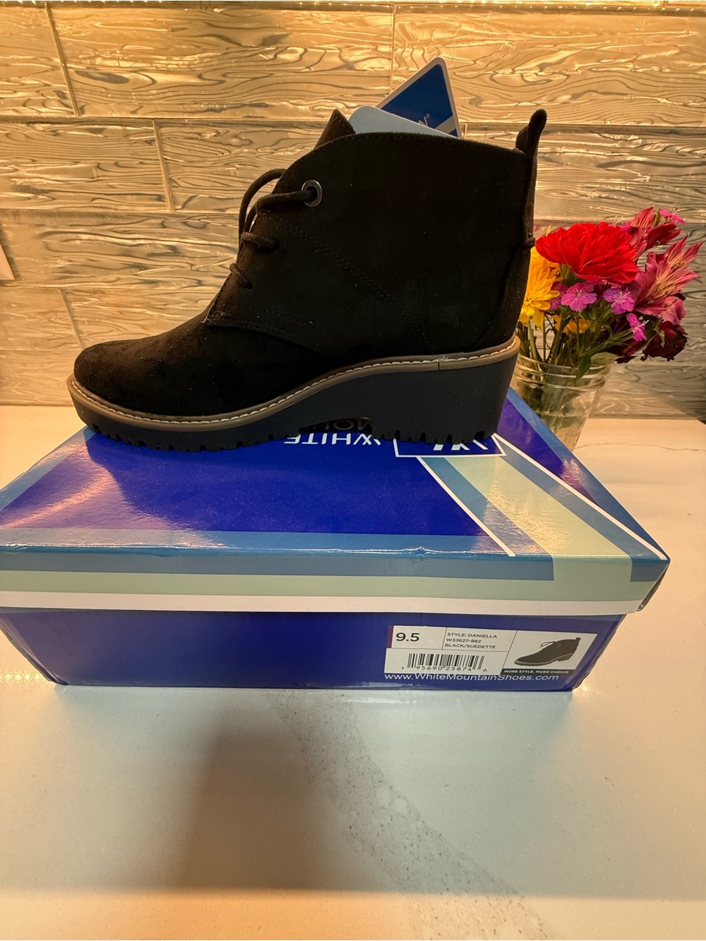 White Mountain Black Suede Chukka Wedge Ankle Booties